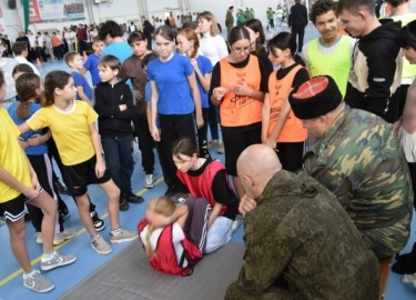 Среди средних общеобразовательных школ в общекомандном зачете третье почетное место заняла команда мингрельской школы, продемонстрировав достойный ...