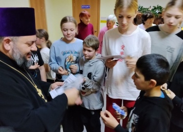 В Ольгинском культурно-досуговом центре 8 января царила по-настоящему теплая и праздничная атмосфера. Здесь собрались жители всех поколений, чтобы ...