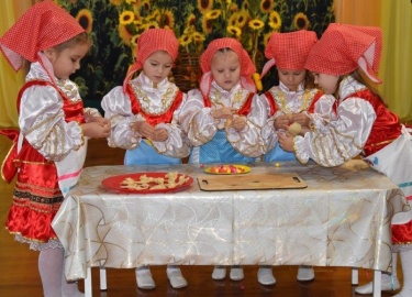 В нашем детском саду номер 24 "Звёздочка" прошел праздник "Посвящение в казачата". На празднике присутствовали: Атаман Мингрель...